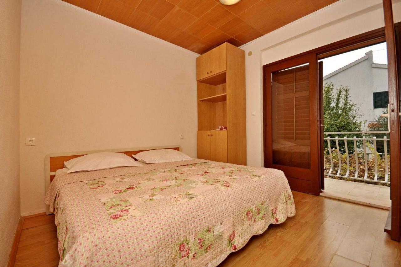 Apartment Jakov Donji Okrug  Екстериор снимка