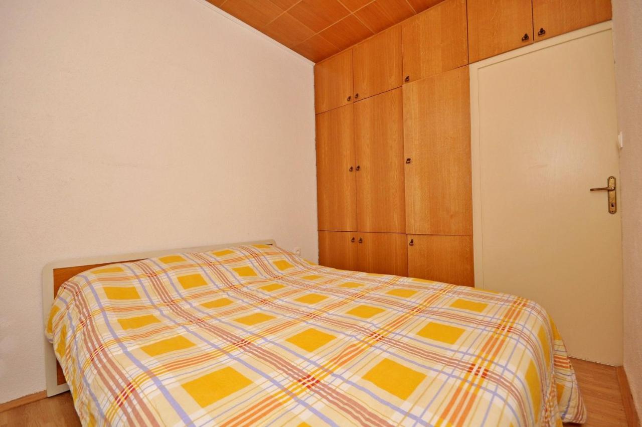 Apartment Jakov Donji Okrug  Екстериор снимка